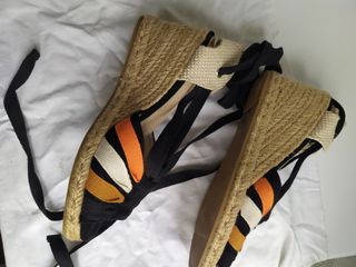 Alpargatas mujer negras y naranjas