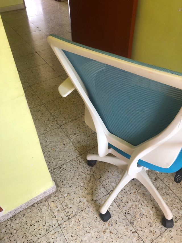 Silla escritorio azul - oficina