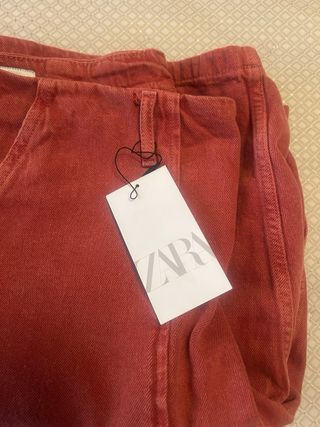 Bermudas Cargo Zara rojas