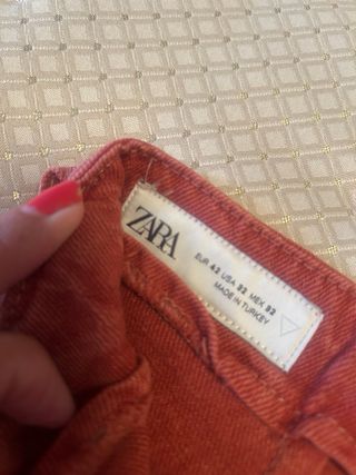 Bermudas Cargo Zara rojas