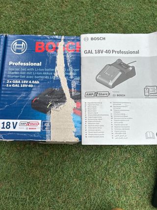 Bosch GAL 18V-40 Professional: Cargador y Baterias