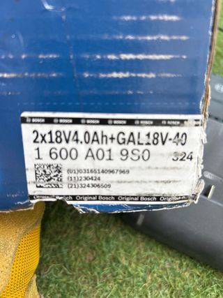 Bosch GAL 18V-40 Professional: Cargador y Baterias