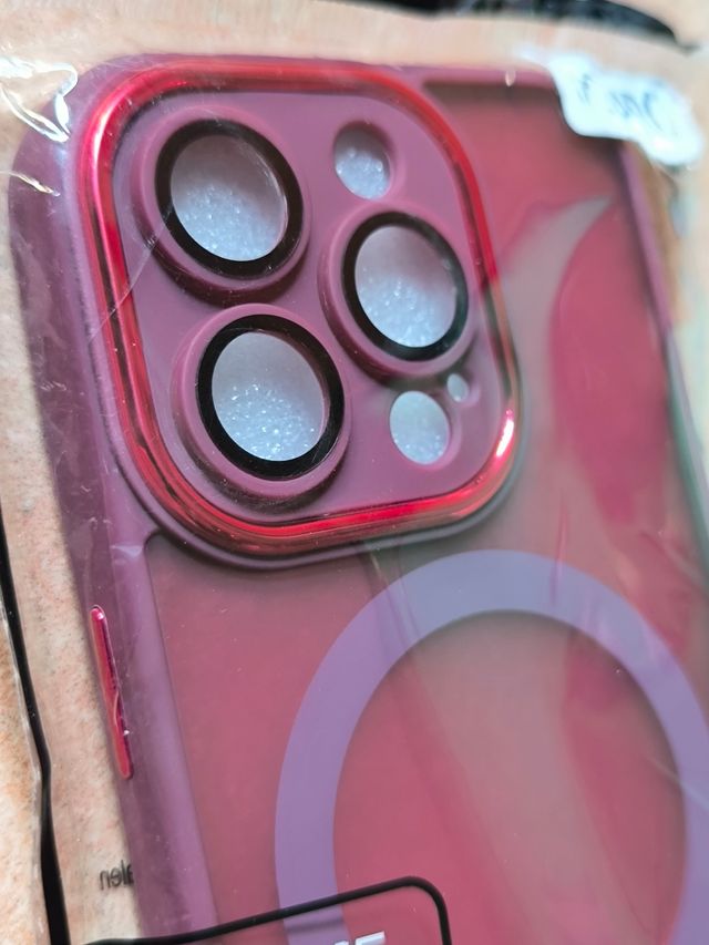 Cover iPhone 15 Pro MagSafe Vetrini Bordeaux