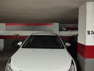 Plaza garaje junto a ZBE