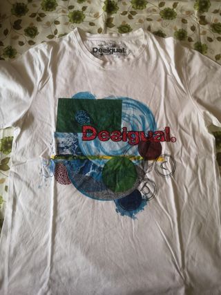 Camiseta Desigual blanca