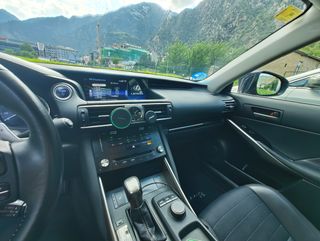 Lexus IS300h - 223CV - 2018 - 145.000km