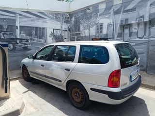 Renault Megane 2001 NEGOCIABLE!