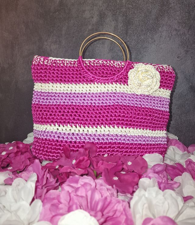 Borsetta uncinetto rosa viola