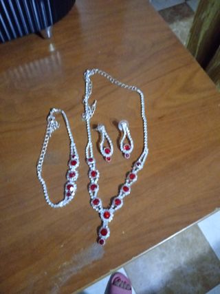 Conjunto bisutería rojo y plata