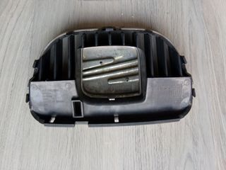 Rejilla central superior Seat León Cupra