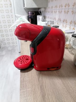 Cafetera Tassimo Bosch roja