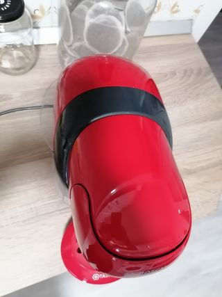 Cafetera Tassimo Bosch roja