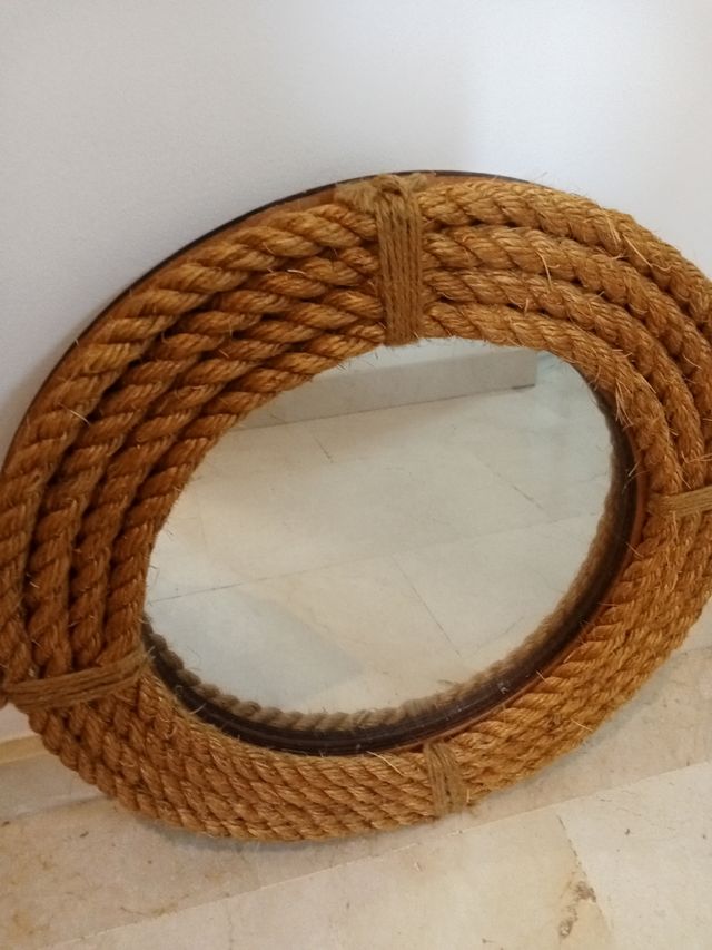 Espejo de cuerda marrón
