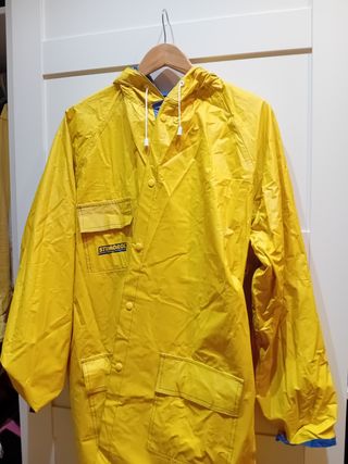 Chubasquero amarillo Stimorol