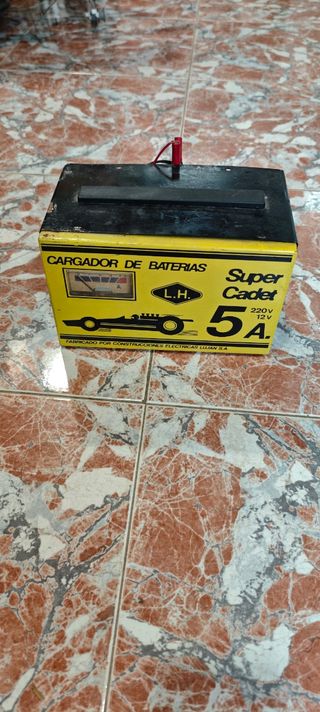 Cargador baterías Super Cadet 5A