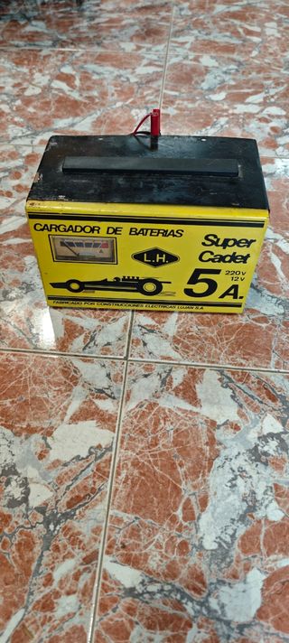 Cargador baterías Super Cadet 5A