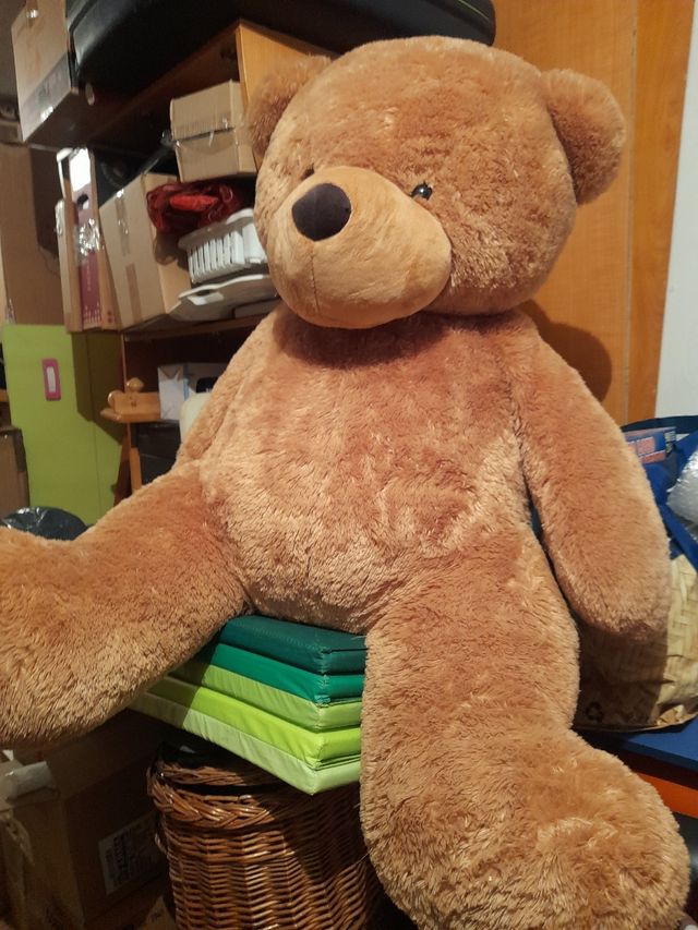 Oso gigante de peluche
