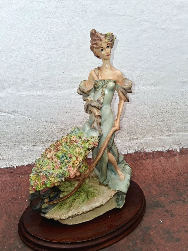 Figura porcelana mujer carro de flores | Vintage
