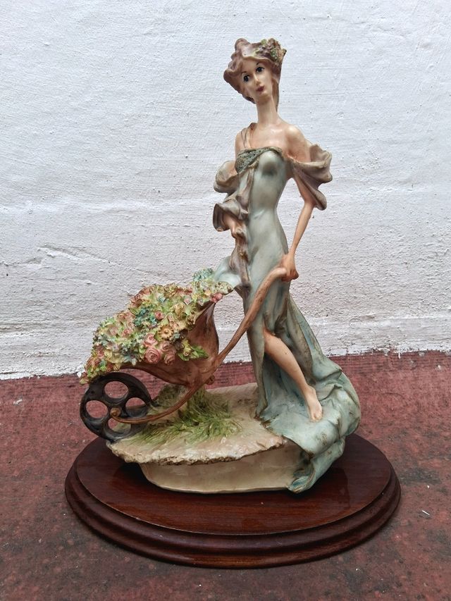Figura porcelana mujer carro de flores | Vintage