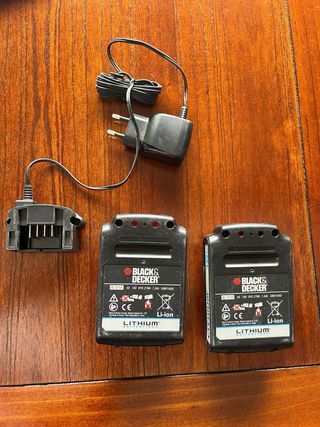 2 Baterías Black&Decker 18v + Cargador