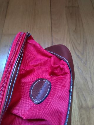 Mochila roja pequeña