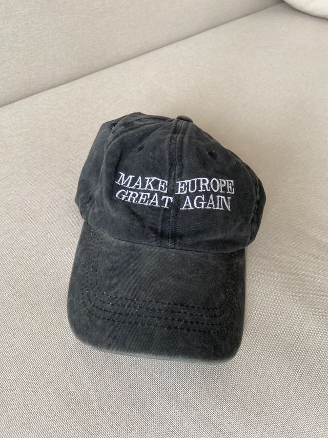Gorra negra -- Make Europe Great Again --