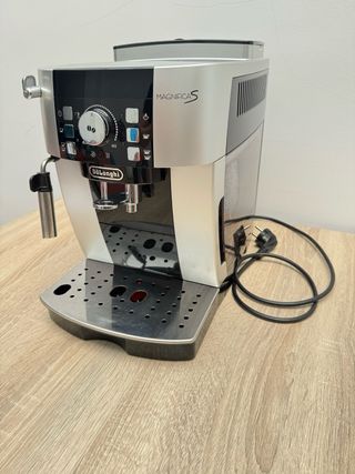 Cafetera DeLonghi Magnifica S auto con molinillo