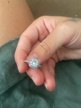 Anillo Pandora plata circonita
