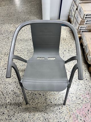 Sillón terraza gris plástico