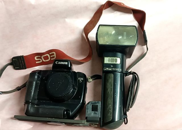Canon EOS 5 + Flash Metz 50MZ-5