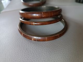 Pulseras marrón y dorado