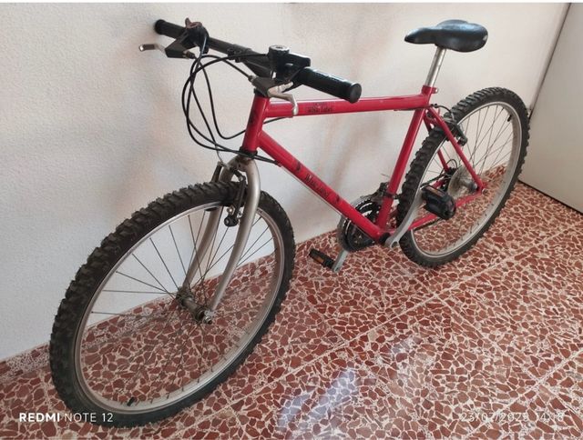 Bicicleta montaña adulto roja