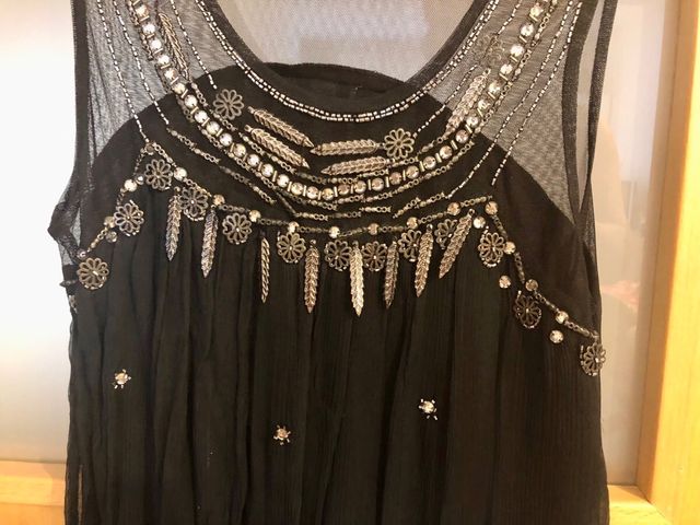 Vestido negro tirantes pedreria