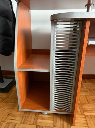 Escritorio de estudio marrón y gris