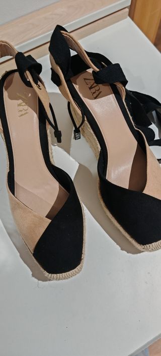 Alpargatas cuña ZARA beige-negro
