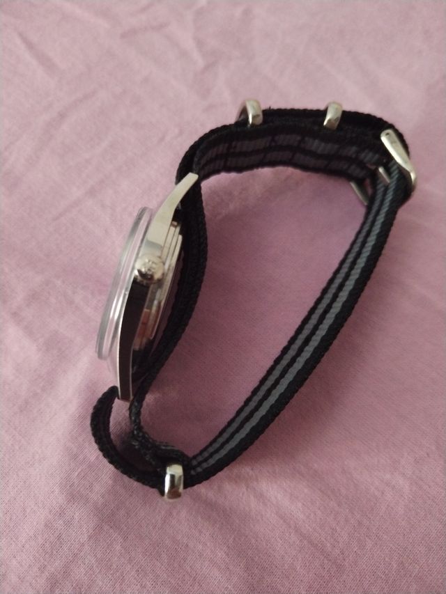 Orologio meccanico vintage caricamento manuale