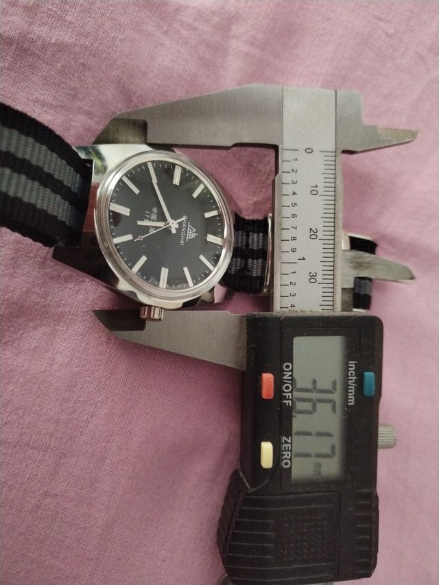 Orologio meccanico vintage caricamento manuale