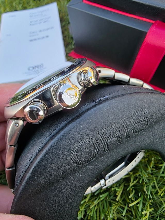 Oris 7587-72 TT3 Cronógrafo Titanio