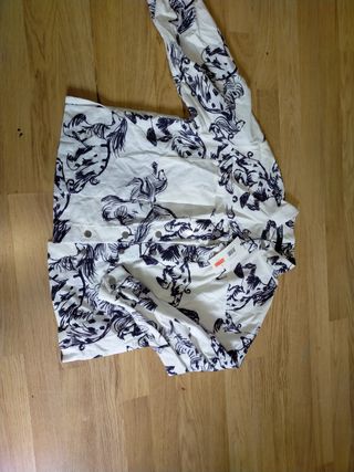 Camisa blanca estampada(No Hago Envios)
