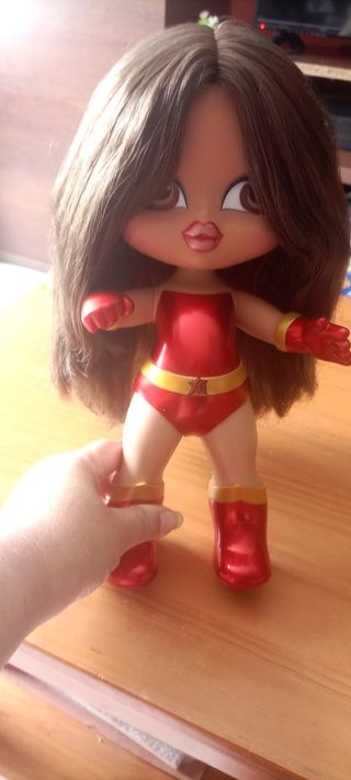 Muñeca Bratz - Super Heroína