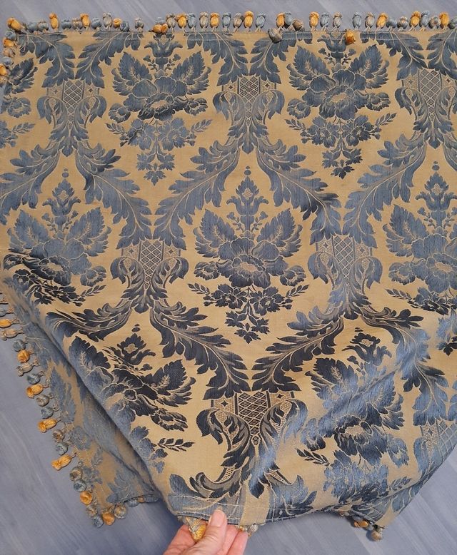 Tavolino tondo table habillee in seta