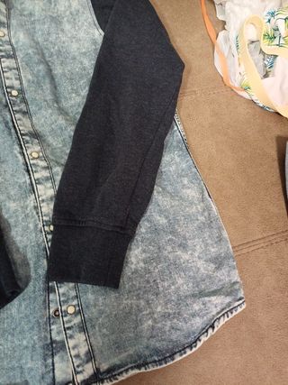 Chaqueta vaquera con capucha A ESTRENAR talla 14