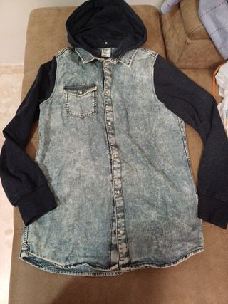 Chaqueta vaquera con capucha A ESTRENAR talla 14