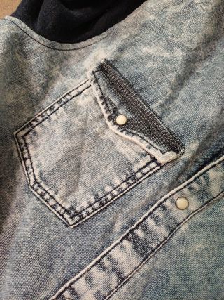 Chaqueta vaquera con capucha A ESTRENAR talla 14