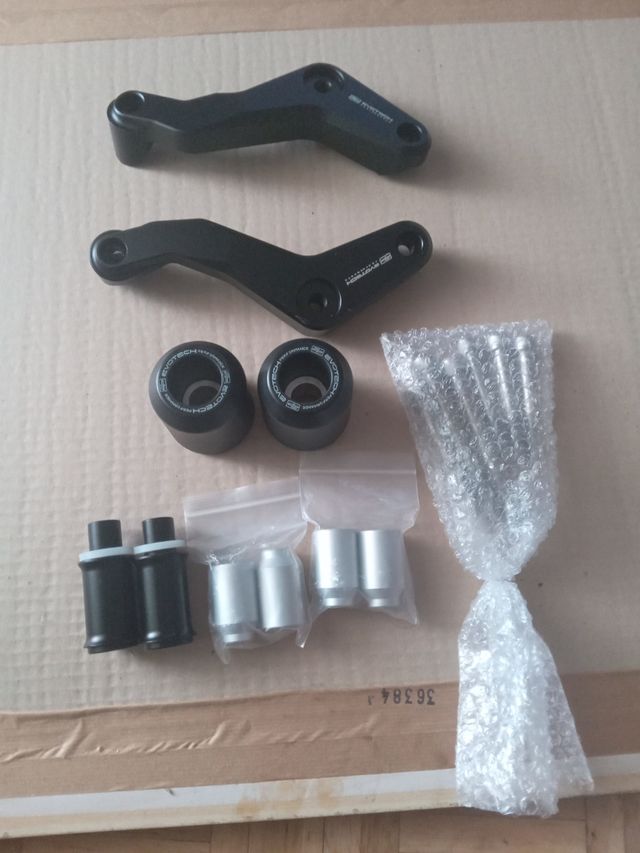 Cúpulas anticaídas moto