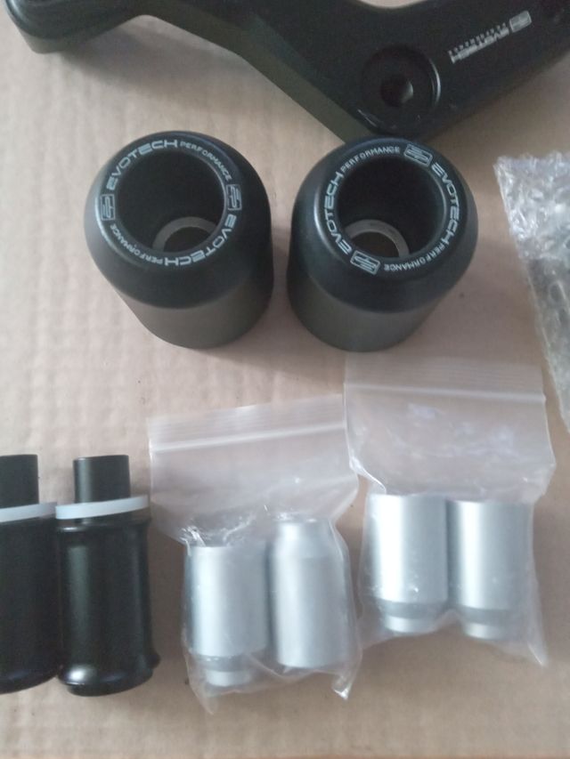 Cúpulas anticaídas moto