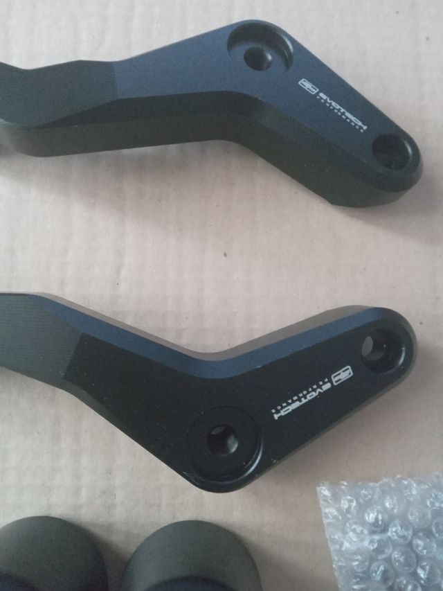 Cúpulas anticaídas moto