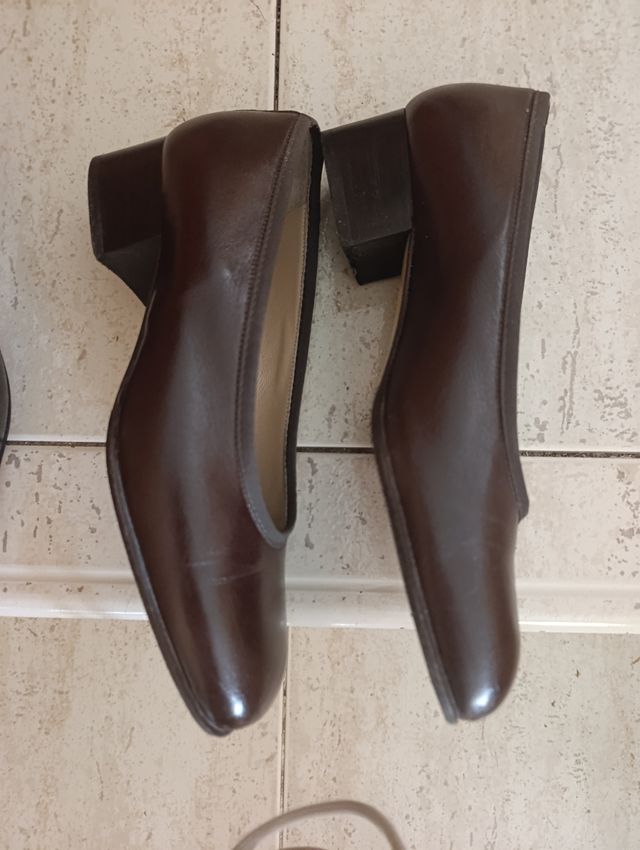 2 Zapatos de salón de piel talla 36