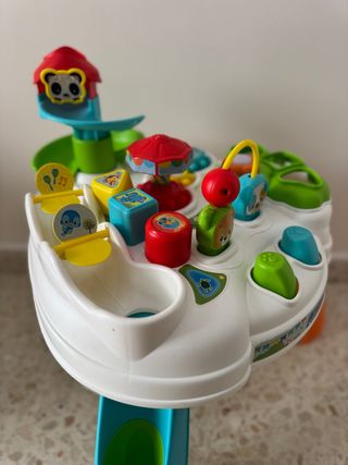 Mesa actividades bebé Clementoni