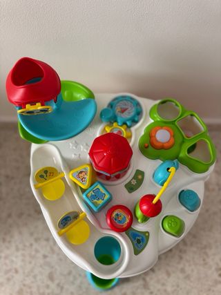 Mesa actividades bebé Clementoni